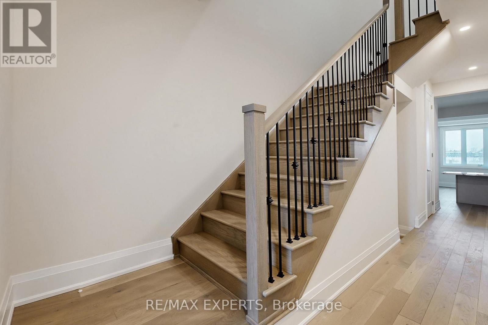 50 Schmeltzer Crescent, Richmond Hill, Ontario  L4E 1K9 - Photo 11 - N12790632