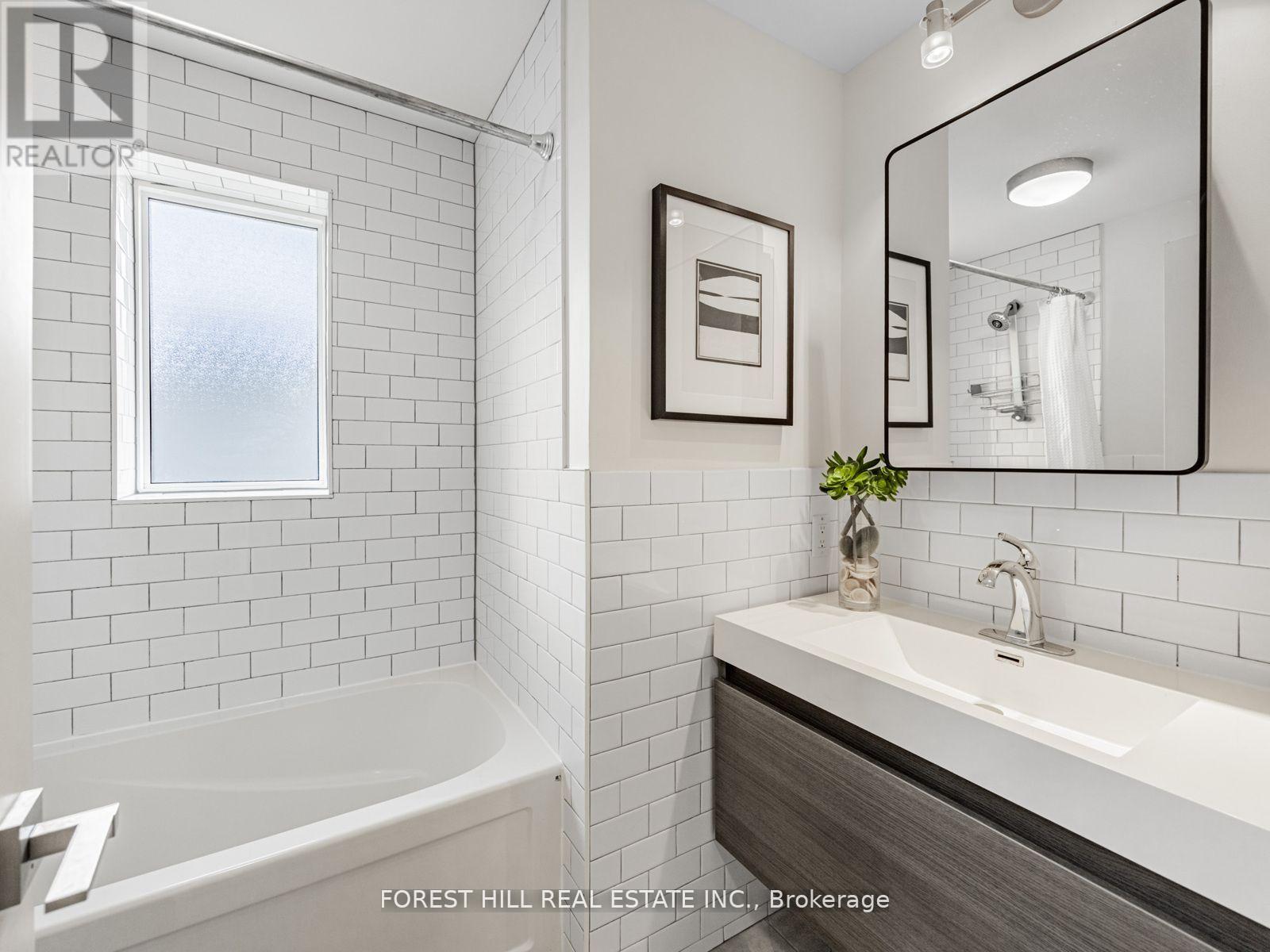 438 Whitmore Avenue, Toronto, Ontario  M6E 2N7 - Photo 22 - W12793930