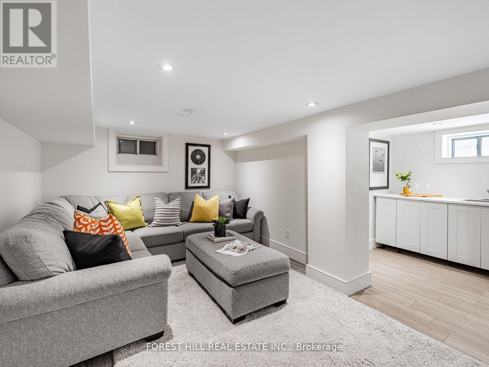 438 Whitmore Avenue, Toronto, Ontario  M6E 2N7 - Photo 27 - W12793930