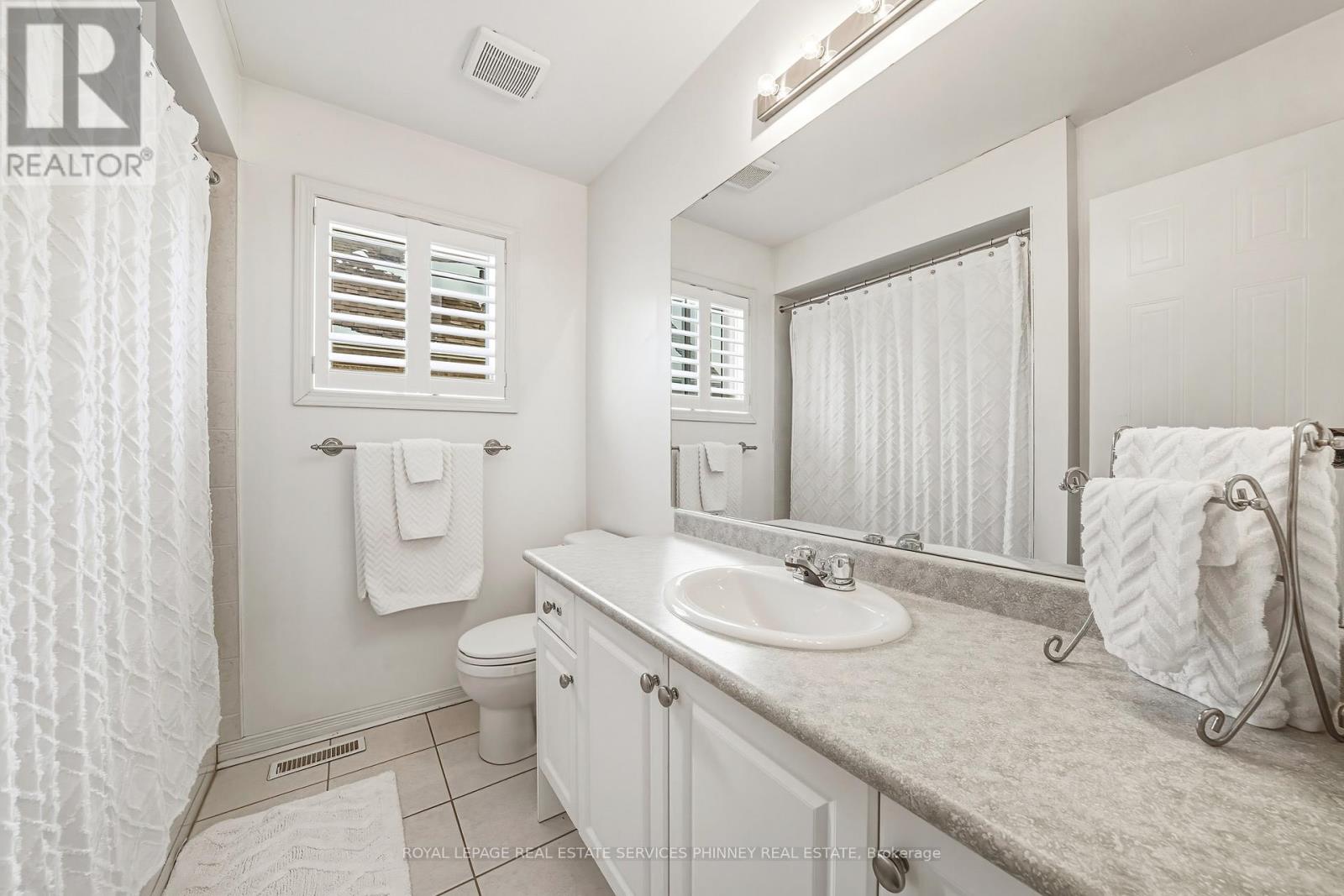 958 Irish Moss Road, Mississauga, Ontario  L5W 1W5 - Photo 22 - W12794008