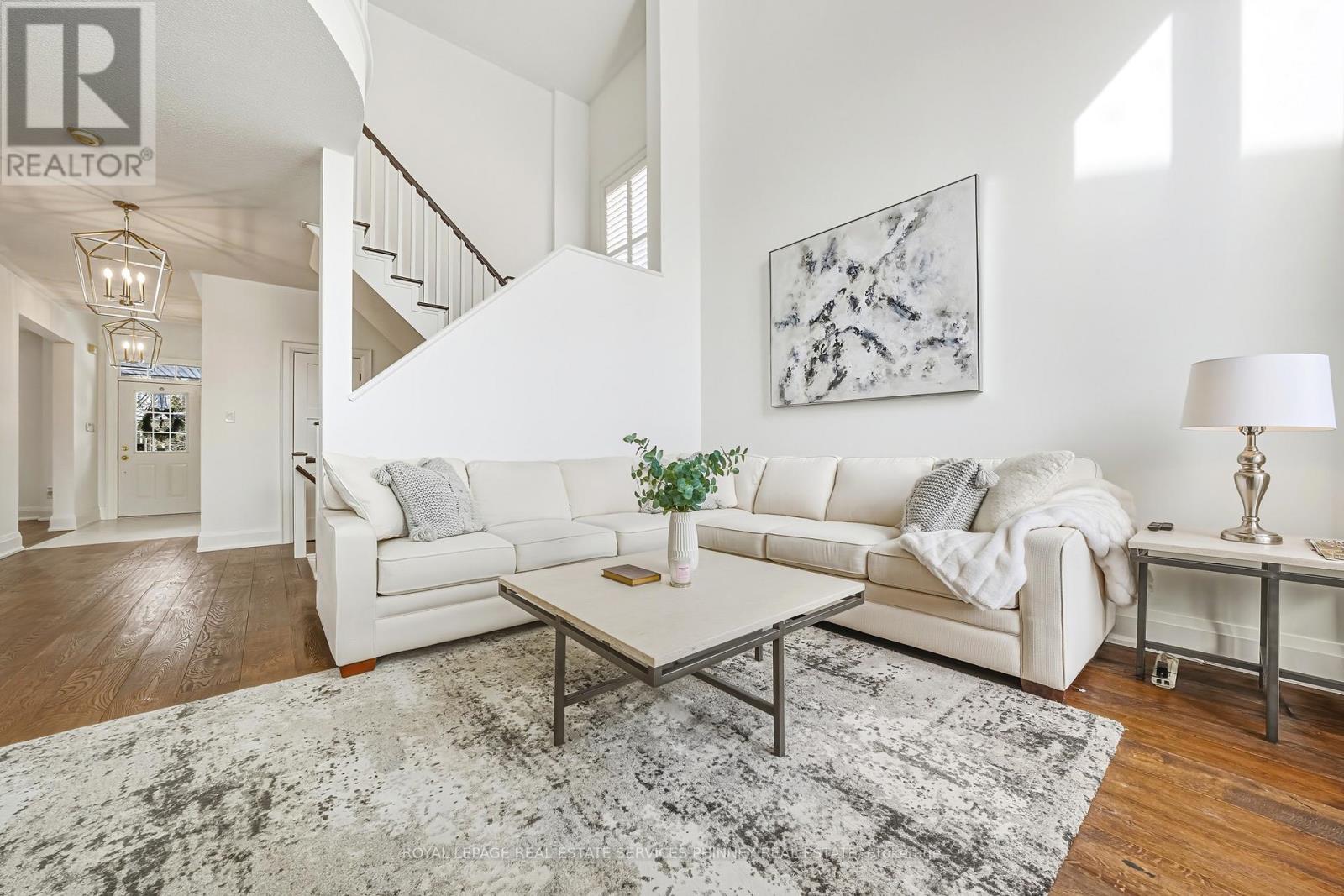 958 Irish Moss Road, Mississauga, Ontario  L5W 1W5 - Photo 4 - W12794008