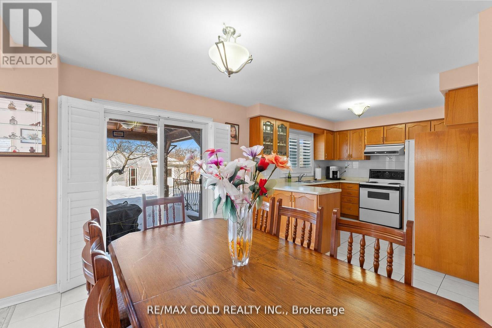 38 Mountainberry Road, Brampton, Ontario  L6R 1J3 - Photo 16 - W12794046