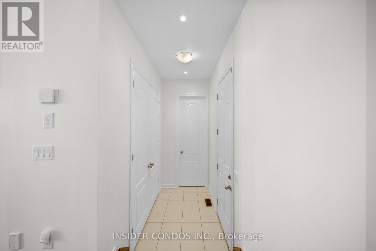 185 Bonnieglen Farm Boulevard, Caledon, Ontario  L6P 1K7 - Photo 16 - W12794054