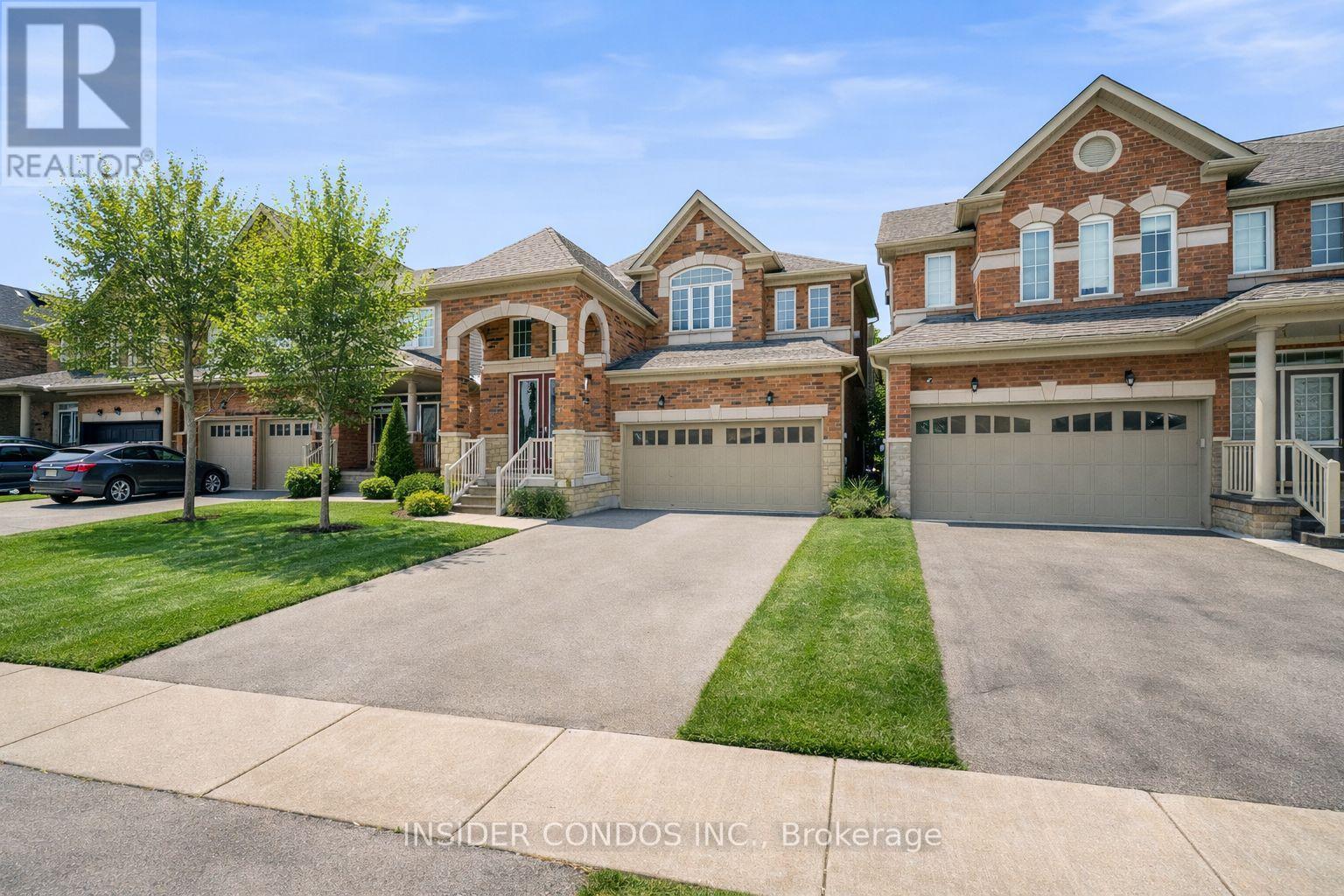 185 Bonnieglen Farm Boulevard, Caledon, Ontario  L6P 1K7 - Photo 2 - W12794054