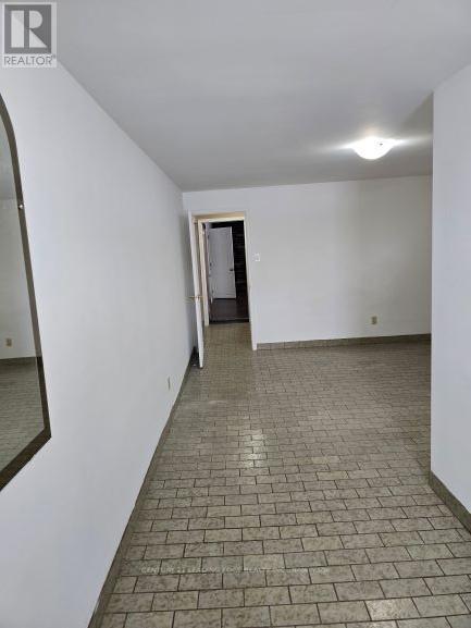 Lower - 12 Bamford Crescent, Toronto, Ontario  M3N 1T8 - Photo 10 - W12794066