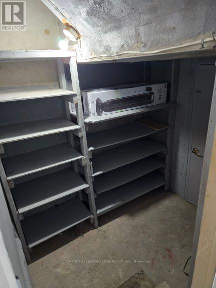 Lower - 12 Bamford Crescent, Toronto, Ontario  M3N 1T8 - Photo 11 - W12794066