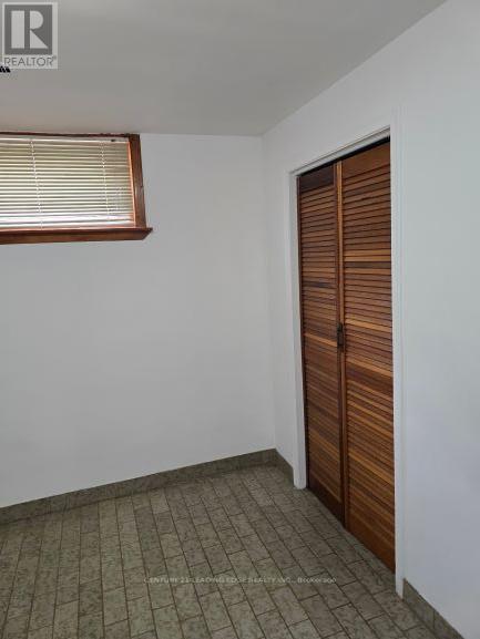 Lower - 12 Bamford Crescent, Toronto, Ontario  M3N 1T8 - Photo 12 - W12794066