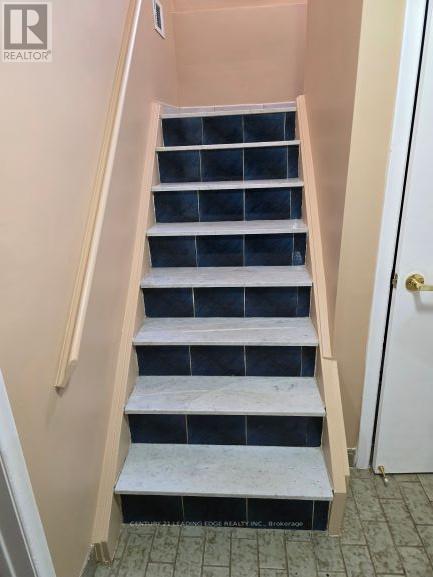 Lower - 12 Bamford Crescent, Toronto, Ontario  M3N 1T8 - Photo 14 - W12794066