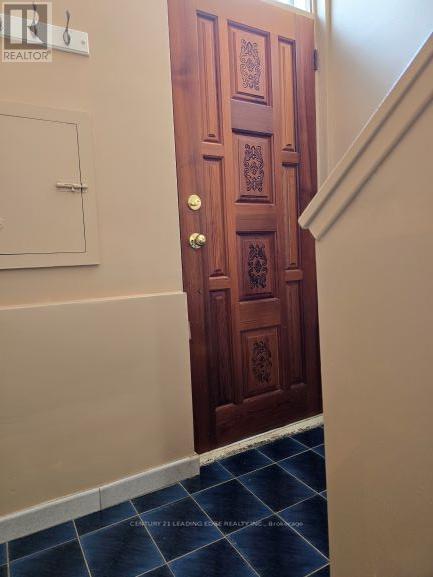 Lower - 12 Bamford Crescent, Toronto, Ontario  M3N 1T8 - Photo 16 - W12794066