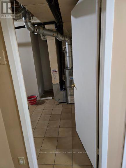 Lower - 12 Bamford Crescent, Toronto, Ontario  M3N 1T8 - Photo 22 - W12794066