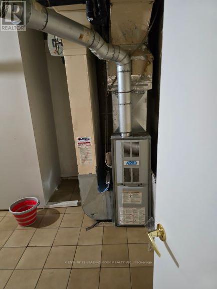 Lower - 12 Bamford Crescent, Toronto, Ontario  M3N 1T8 - Photo 23 - W12794066