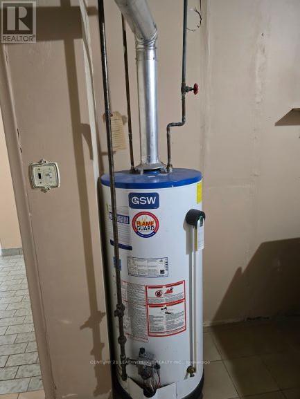 Lower - 12 Bamford Crescent, Toronto, Ontario  M3N 1T8 - Photo 26 - W12794066