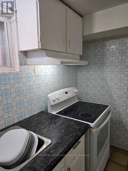 Lower - 12 Bamford Crescent, Toronto, Ontario  M3N 1T8 - Photo 37 - W12794066