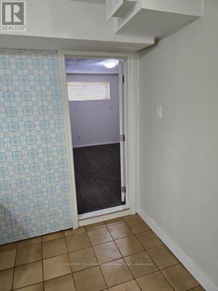 Lower - 12 Bamford Crescent, Toronto, Ontario  M3N 1T8 - Photo 38 - W12794066