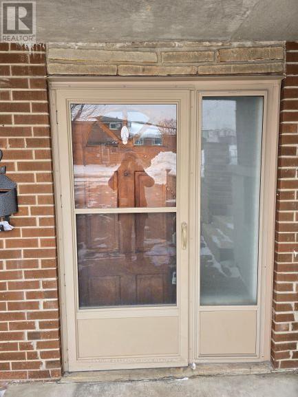 Lower - 12 Bamford Crescent, Toronto, Ontario  M3N 1T8 - Photo 7 - W12794066