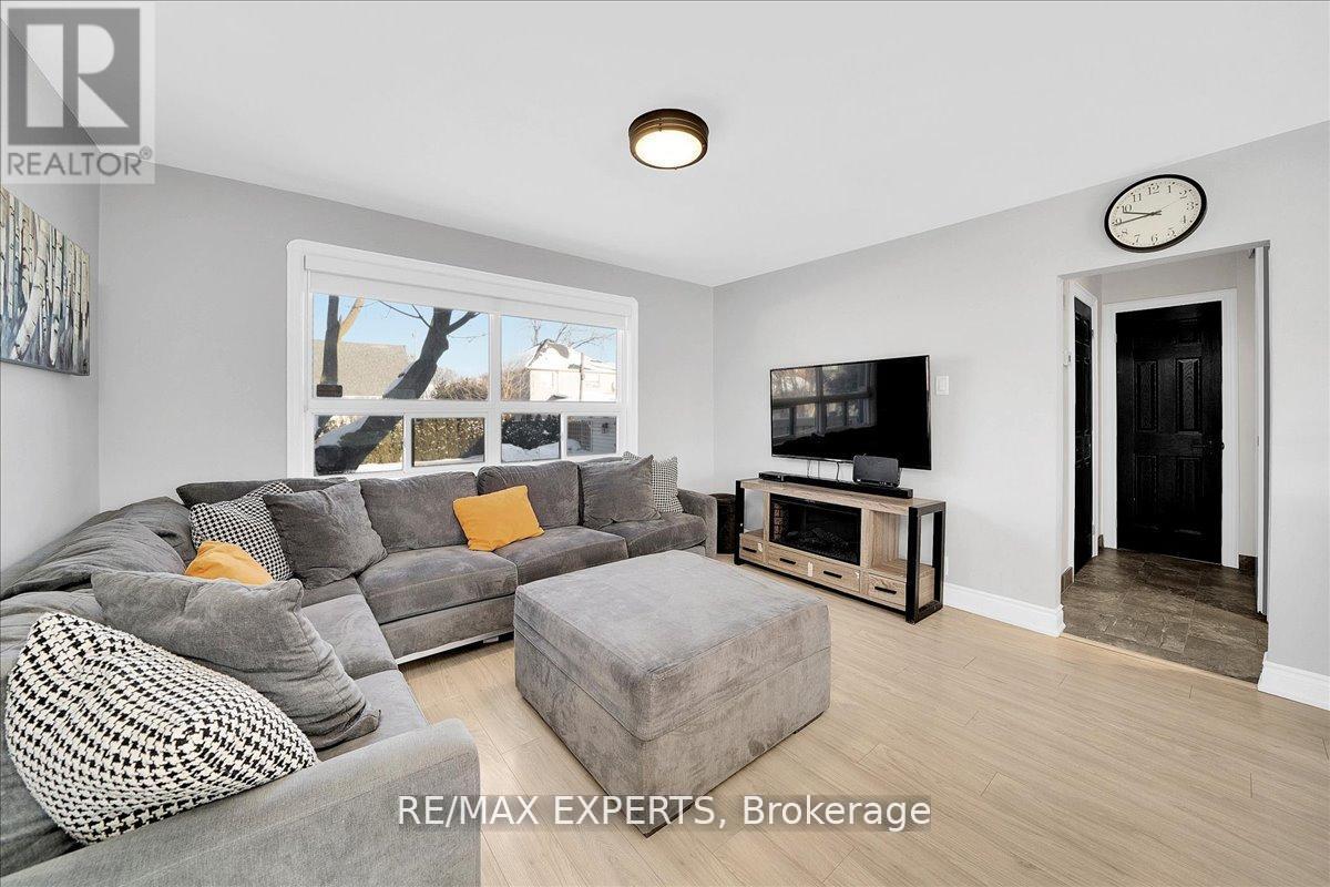 60 Anthony Road, Toronto, Ontario  M3K 1B3 - Photo 15 - W12794106