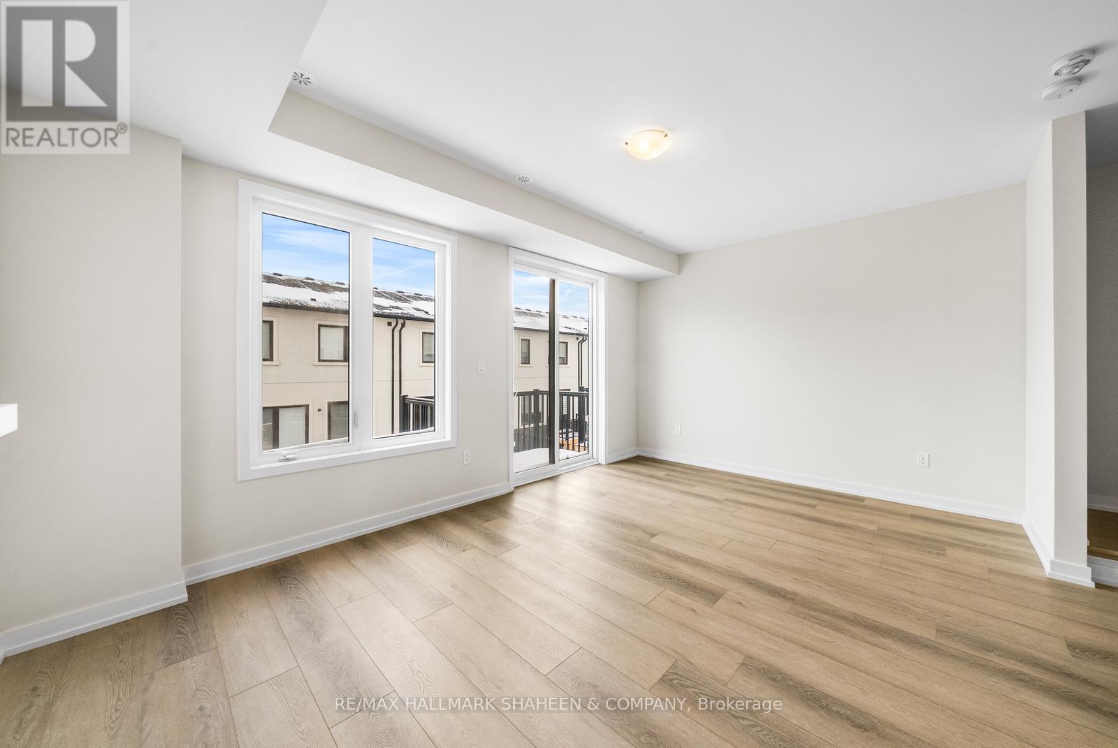 1354 Kaniv Street, Oakville, Ontario  L6M 5R3 - Photo 6 - W12794108