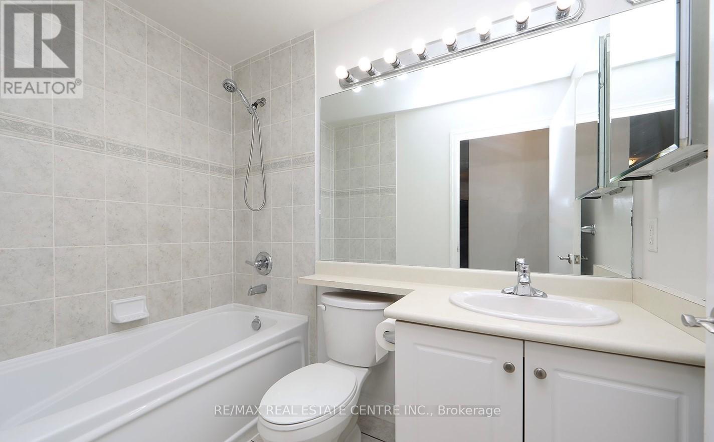 1901 - 1359 Rathburn Road, Mississauga, Ontario L4W 5P7 - Photo 16 - W12794116