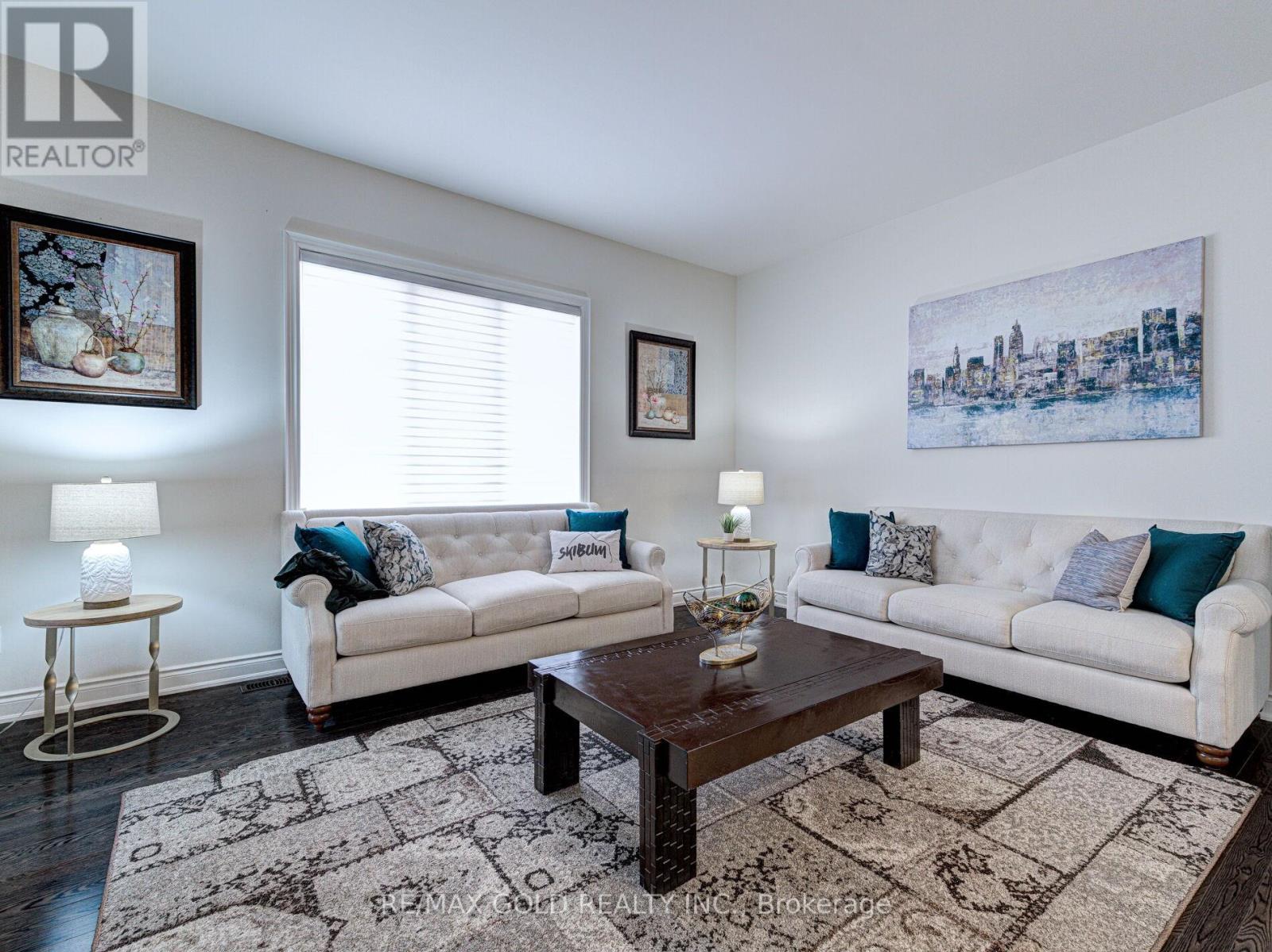 25 Leo Austin Road, Brampton, Ontario  L6P 4C4 - Photo 5 - W12794120