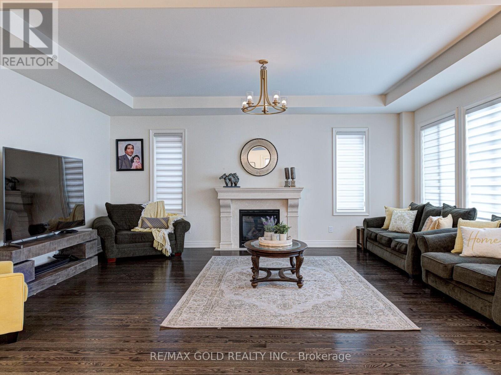 25 Leo Austin Road, Brampton, Ontario  L6P 4C4 - Photo 9 - W12794120