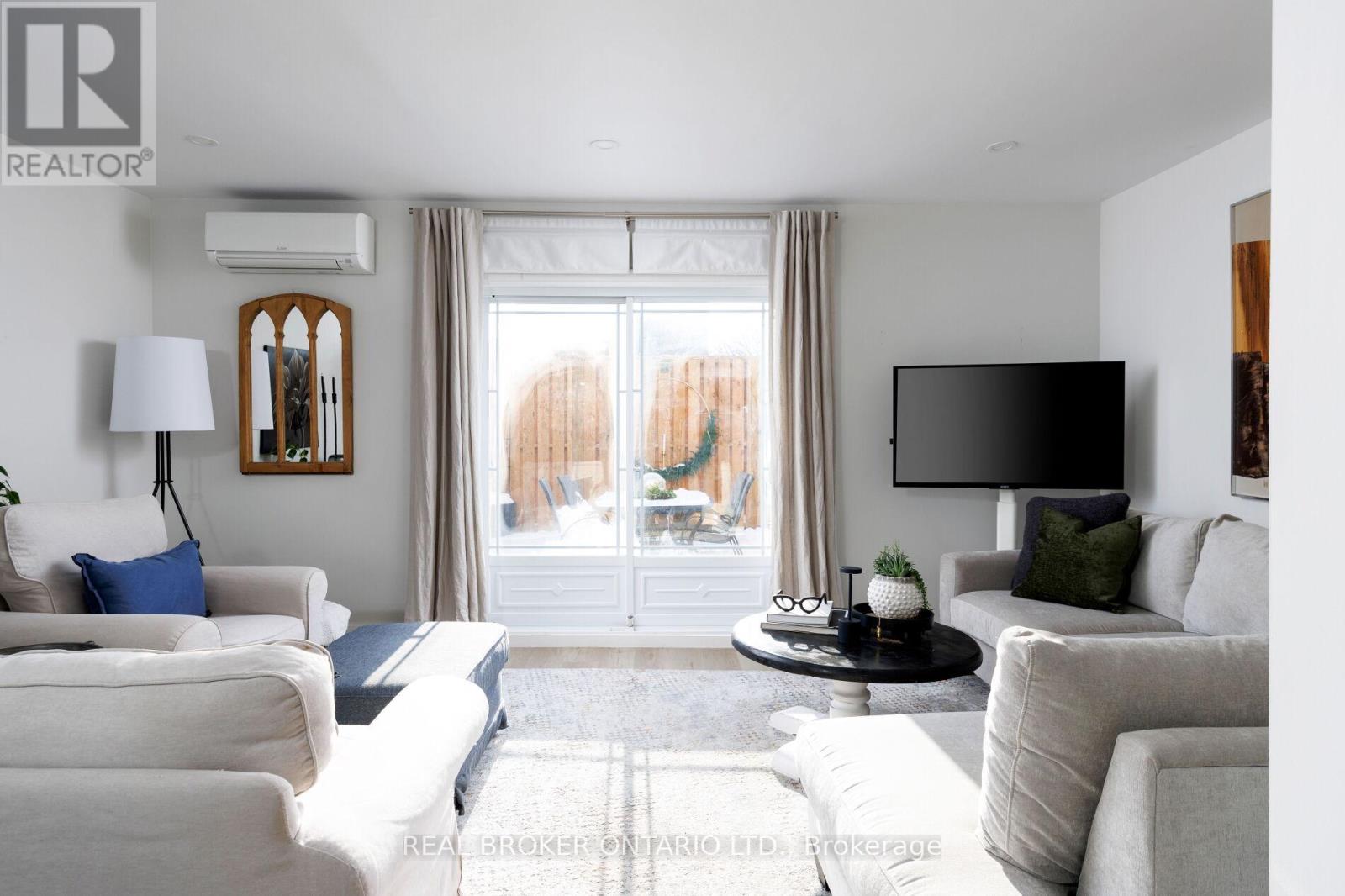 23 - 61 Sarah Lane, Oakville, Ontario  L6L 3V2 - Photo 6 - W12794122