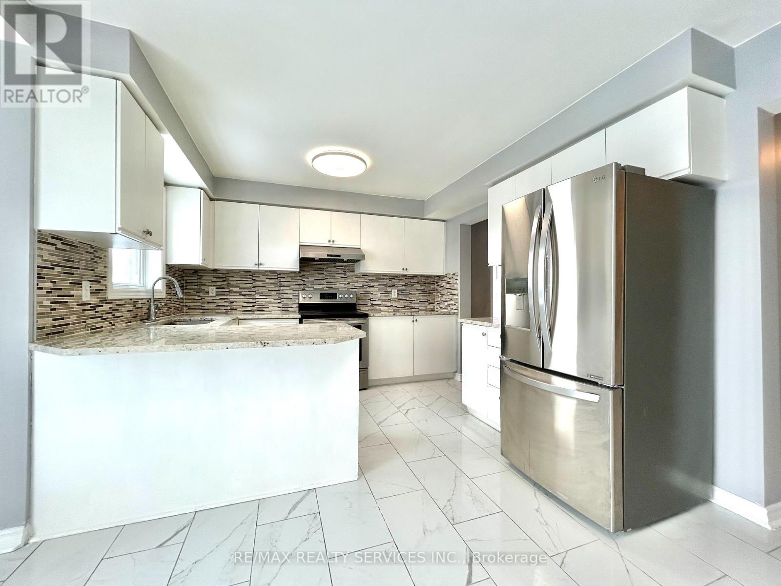 411 Jay Crescent, Orangeville, Ontario  L9W 4Z1 - Photo 5 - W12794126