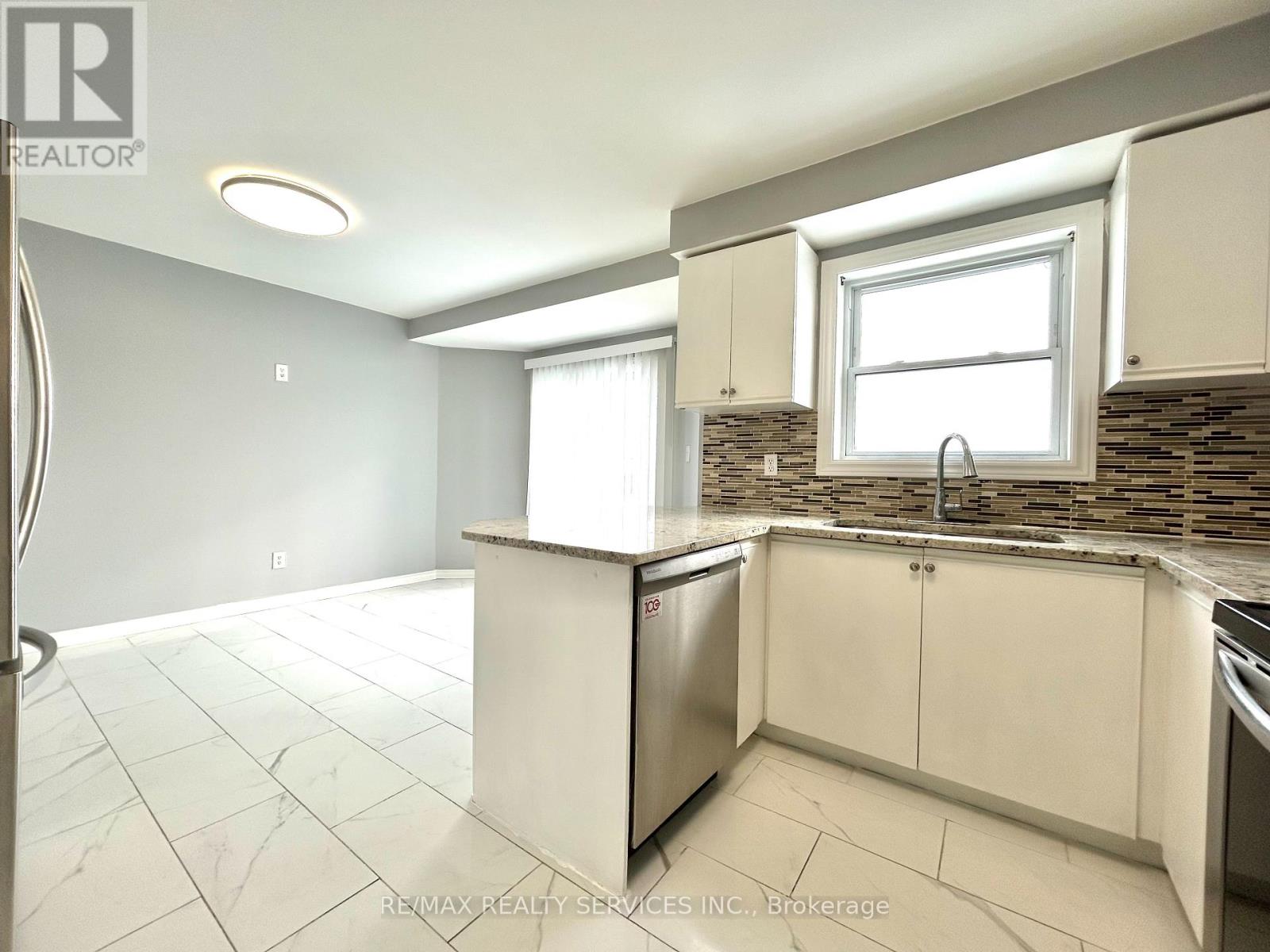 411 Jay Crescent, Orangeville, Ontario  L9W 4Z1 - Photo 6 - W12794126