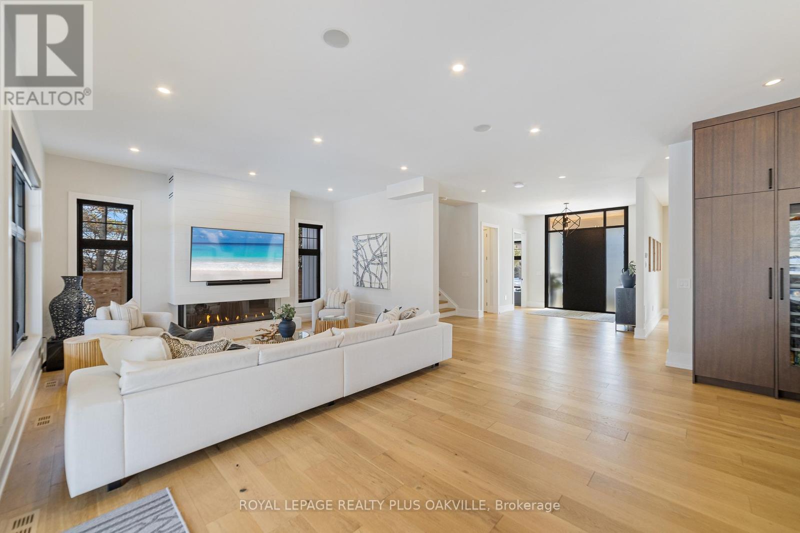 2057 Salvator Boulevard, Oakville, Ontario  L6L 1M9 - Photo 12 - W12794130