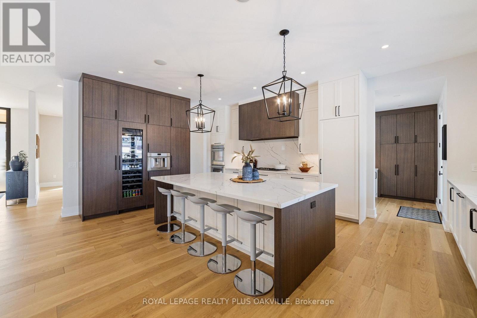 2057 Salvator Boulevard, Oakville, Ontario  L6L 1M9 - Photo 17 - W12794130