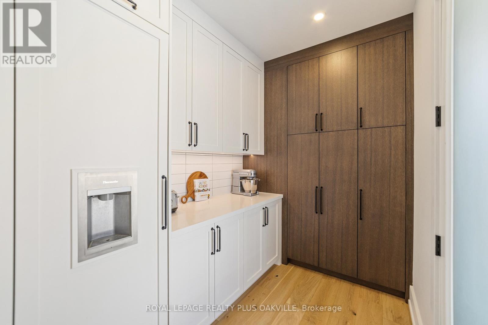 2057 Salvator Boulevard, Oakville, Ontario  L6L 1M9 - Photo 20 - W12794130