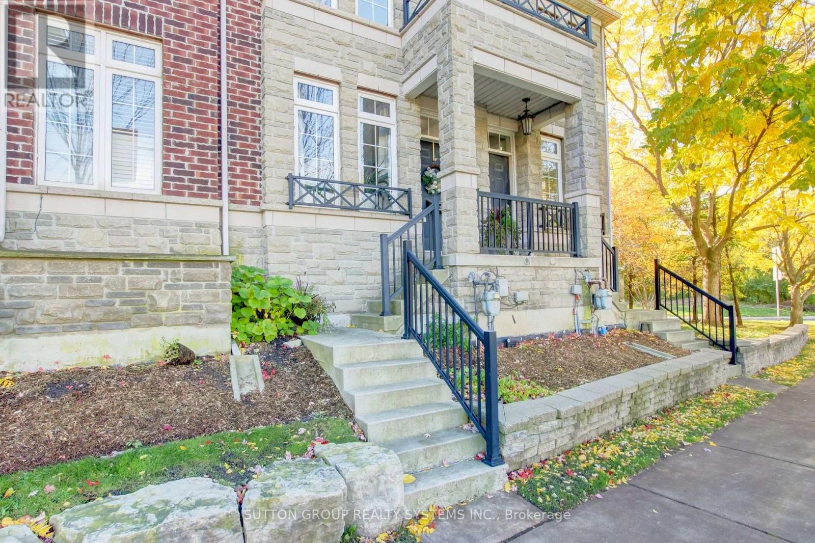 85 - 119b The Queensway, Toronto, Ontario M6S 5B7 - Photo 3 - W12794162