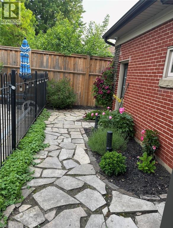 86 Elm Street, Brantford, Ontario  N3R 4V2 - Photo 42 - 40804501