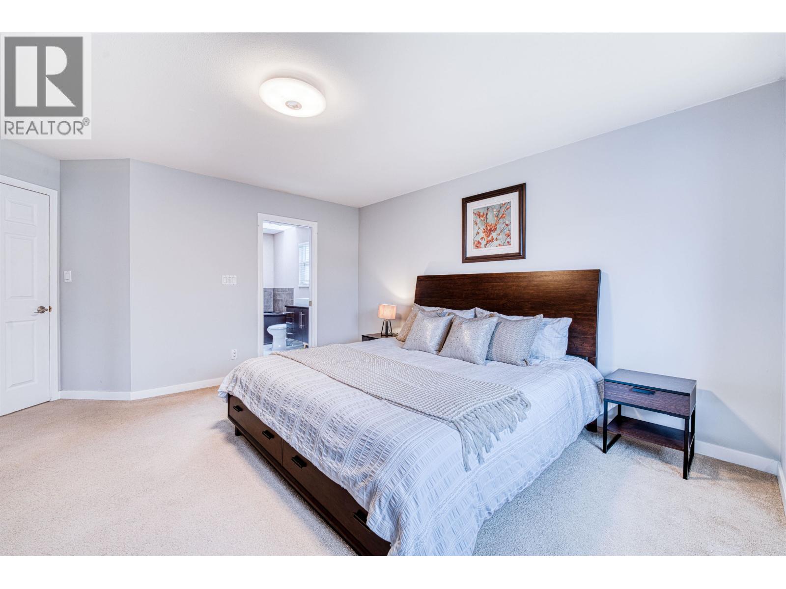 Listing Picture 13 of 24 : 12328 IMPERIAL DRIVE, Richmond / 烈治文 - 魯藝地產 Yvonne Lu Group - MLS Medallion Club Member