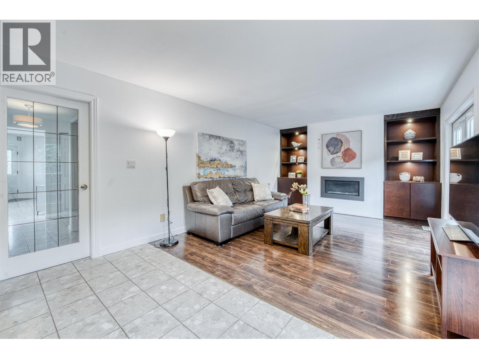 Listing Picture 9 of 24 : 12328 IMPERIAL DRIVE, Richmond / 烈治文 - 魯藝地產 Yvonne Lu Group - MLS Medallion Club Member