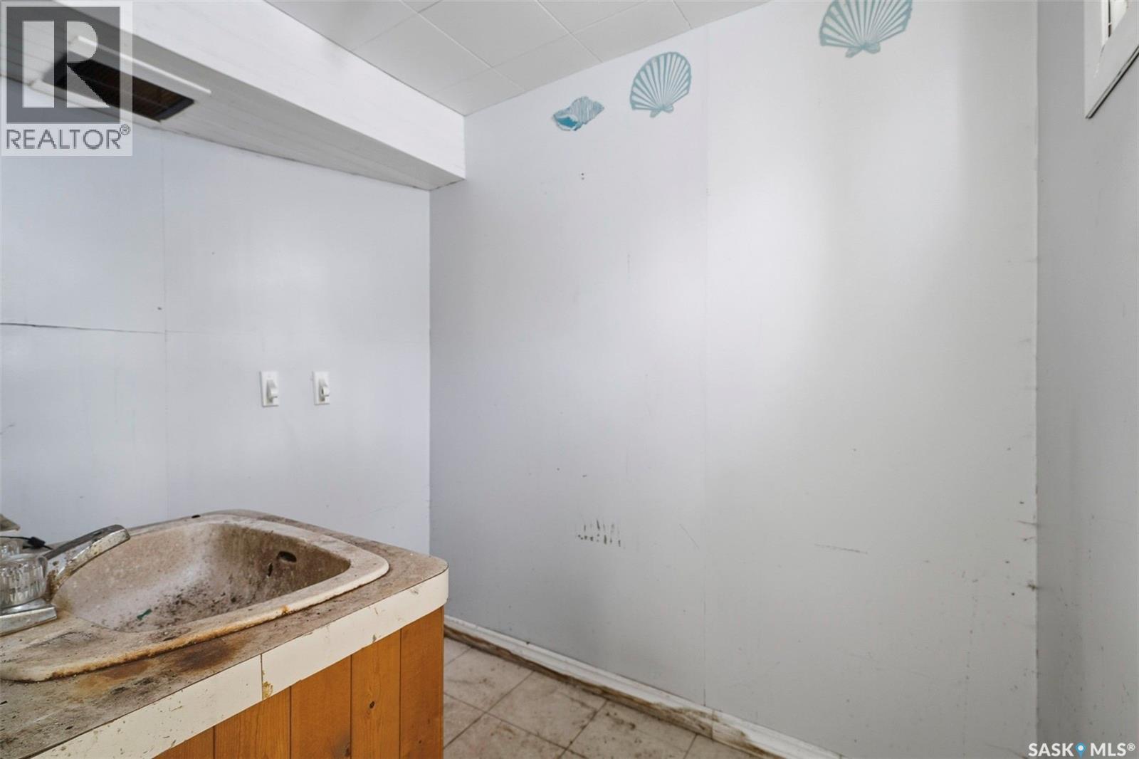 584 7th Street E, Prince Albert, Saskatchewan  S6V 0S5 - Photo 20 - SK028647