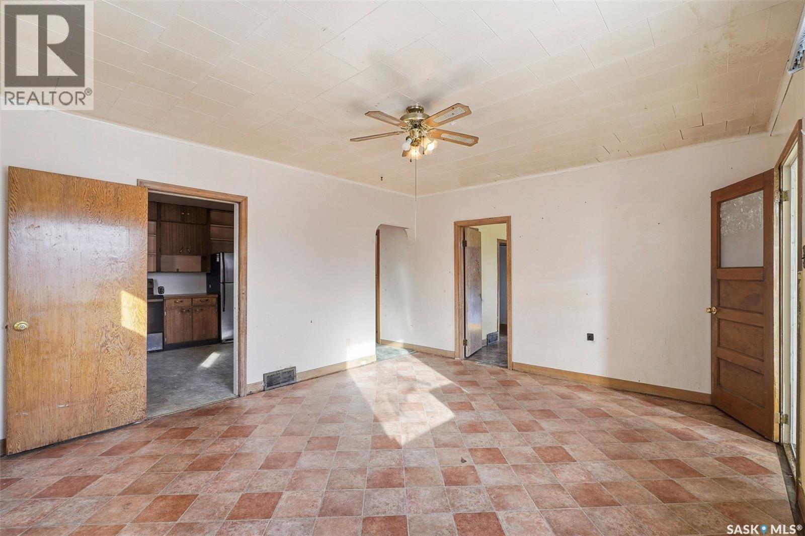 584 7th Street E, Prince Albert, Saskatchewan  S6V 0S5 - Photo 6 - SK028647