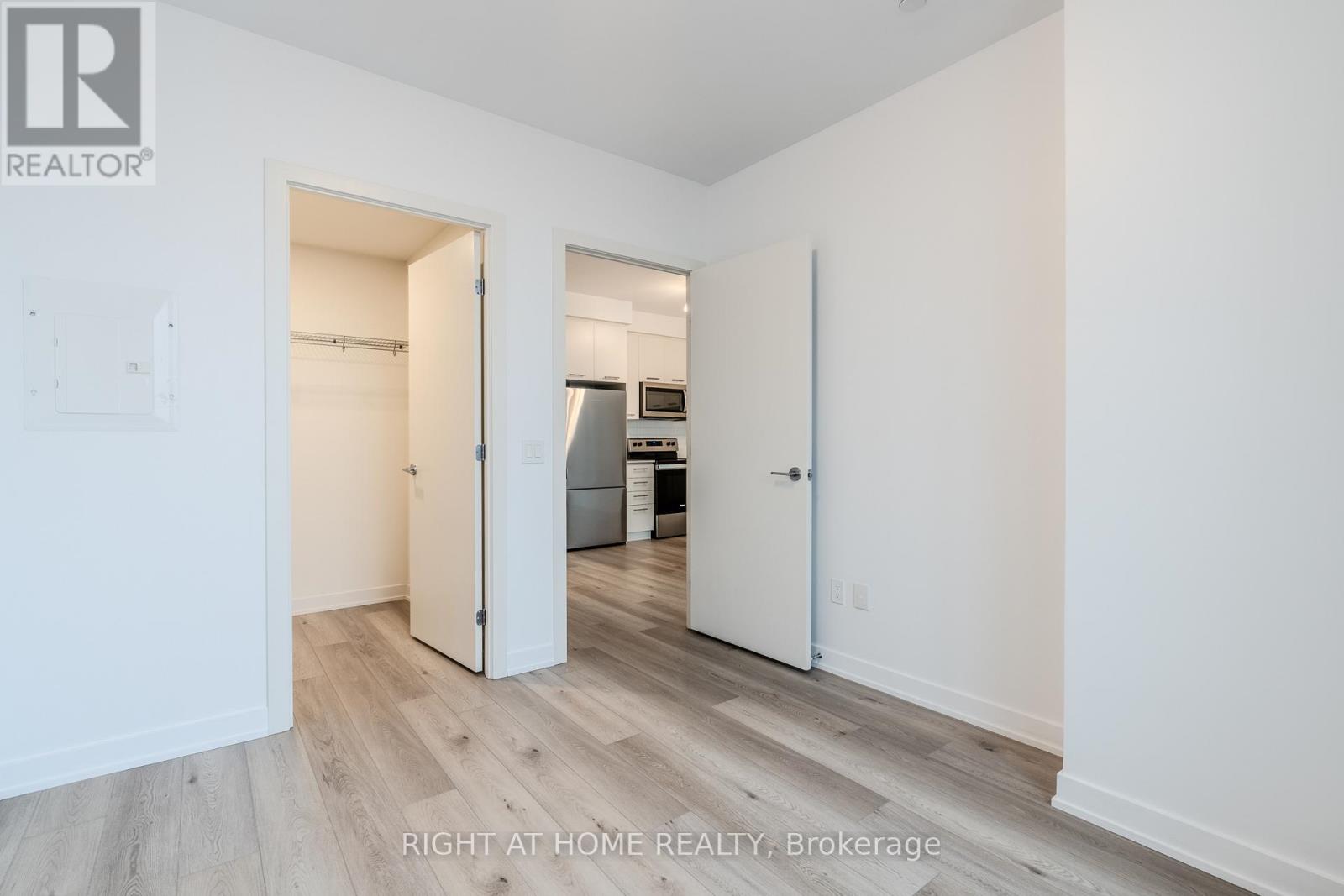 1709 - 385 Winston Road, Grimsby, Ontario  L3M 0J3 - Photo 11 - X12793914