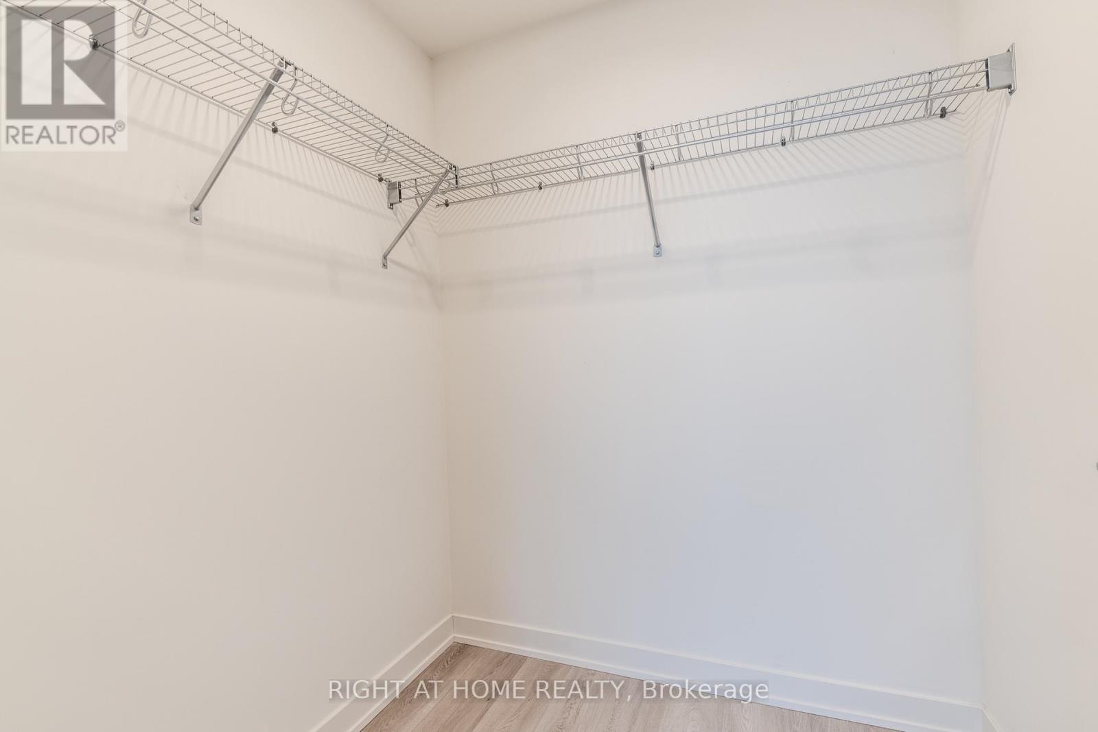 1709 - 385 Winston Road, Grimsby, Ontario  L3M 0J3 - Photo 12 - X12793914