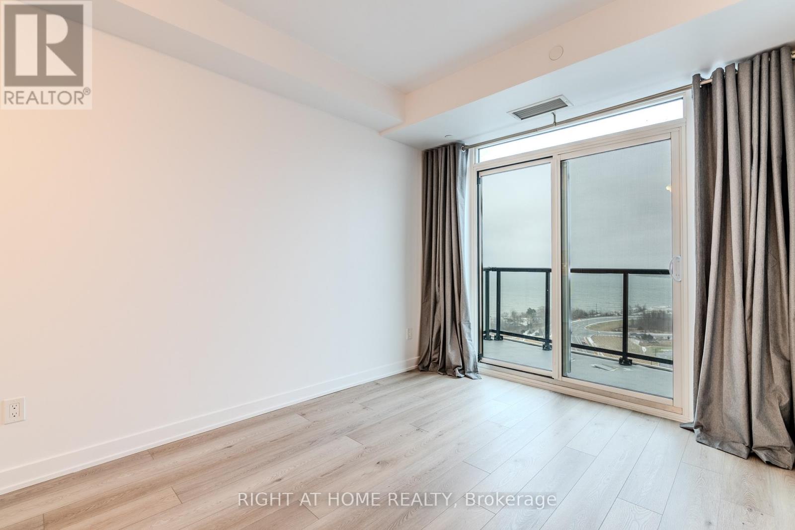 1709 - 385 Winston Road, Grimsby, Ontario  L3M 0J3 - Photo 6 - X12793914