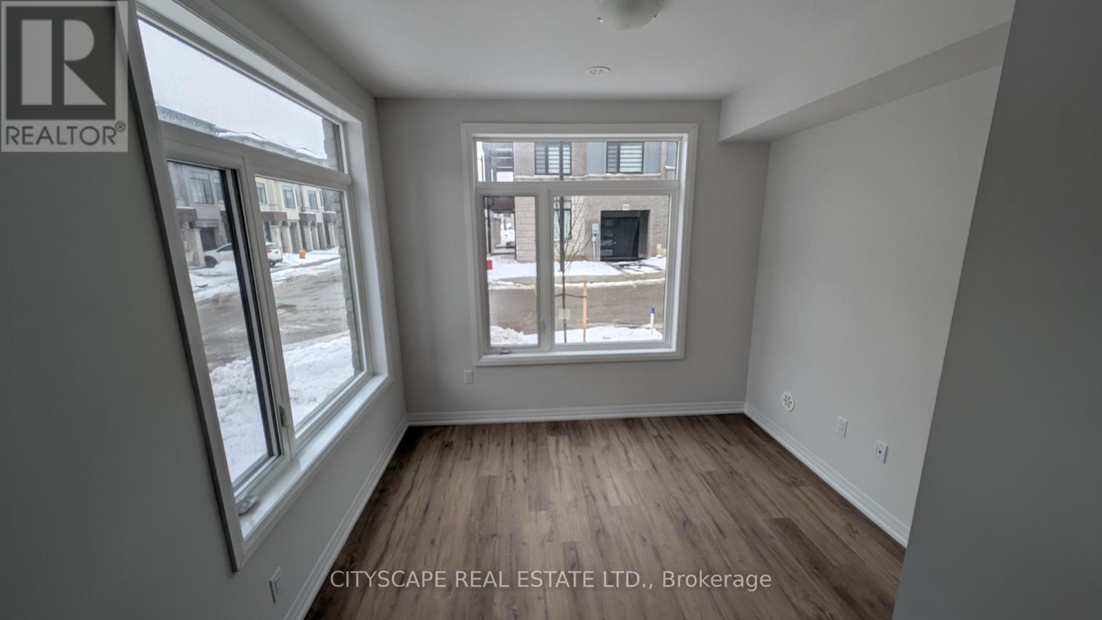 11 - 155 Equestrian Way, Cambridge, Ontario  N3E 0E8 - Photo 4 - X12794032