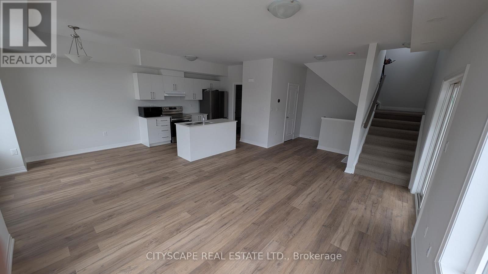 11 - 155 Equestrian Way, Cambridge, Ontario  N3E 0E8 - Photo 6 - X12794032