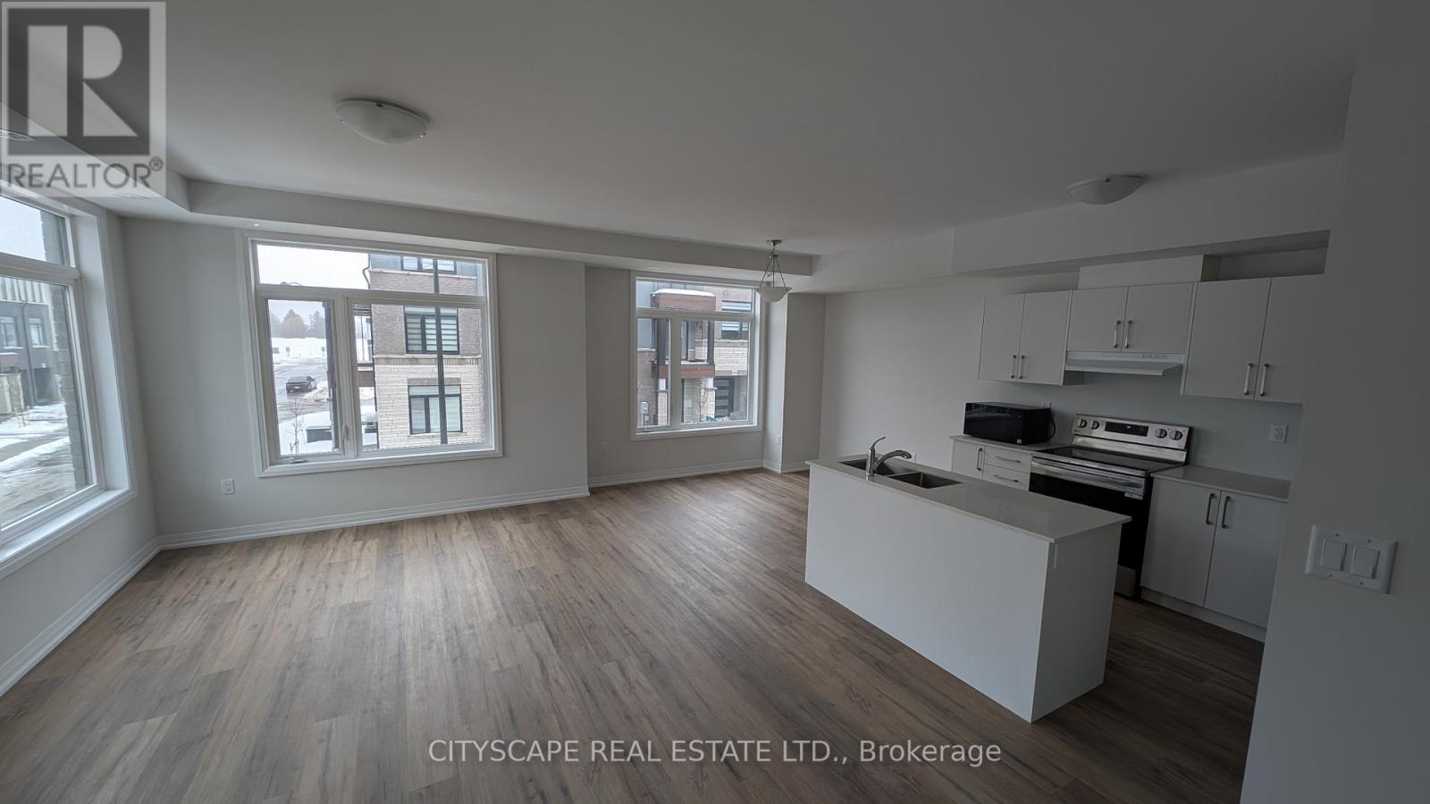 11 - 155 Equestrian Way, Cambridge, Ontario  N3E 0E8 - Photo 7 - X12794032