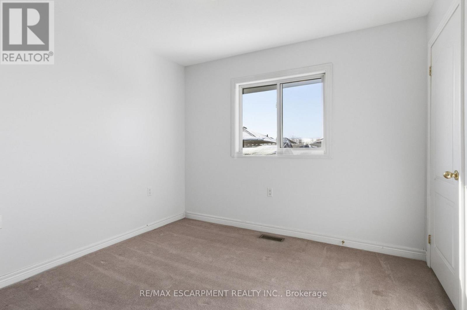 29 Longview Court, Hamilton, Ontario  L0R 1W0 - Photo 20 - X12794060