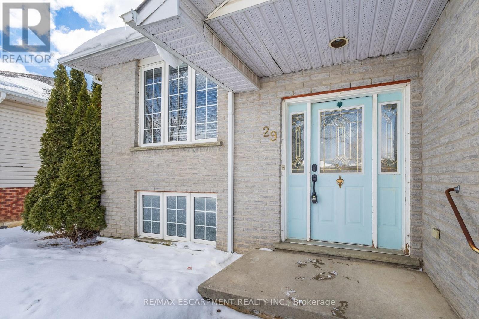 29 Longview Court, Hamilton, Ontario  L0R 1W0 - Photo 5 - X12794060