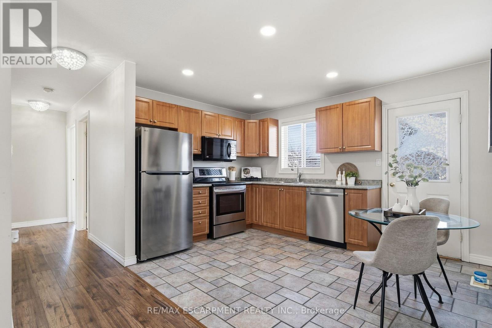 29 Longview Court, Hamilton, Ontario  L0R 1W0 - Photo 7 - X12794060