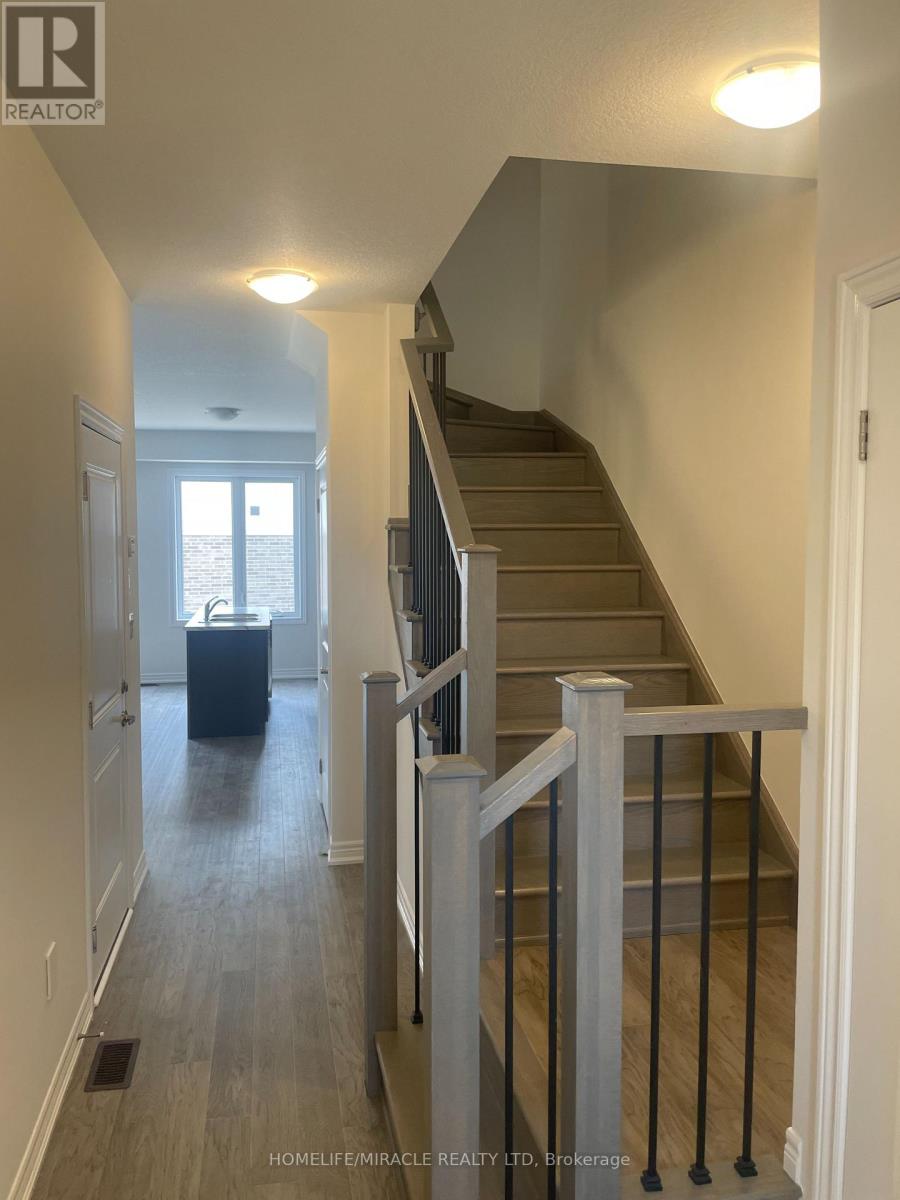 41 Mia Drive, Hamilton, Ontario  L9B 1K2 - Photo 1 - X12794128