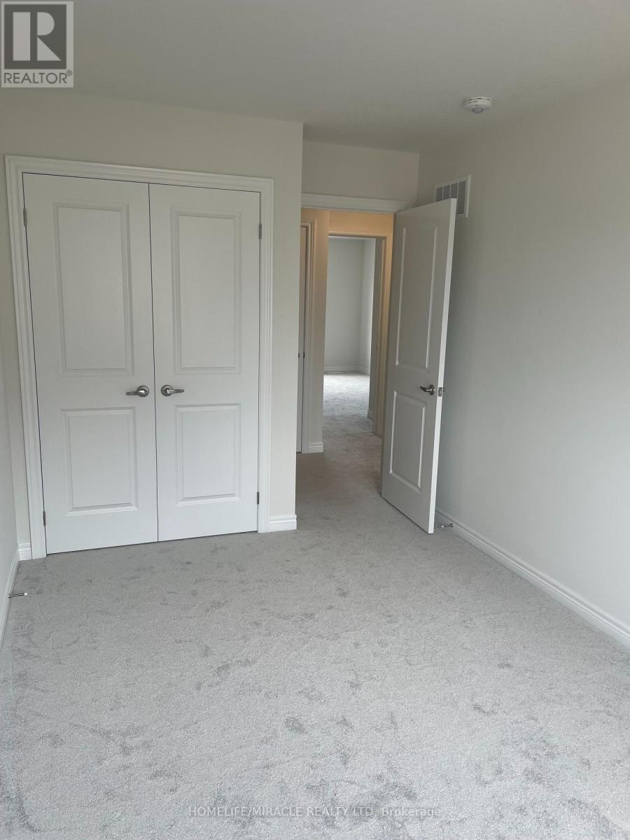 41 Mia Drive, Hamilton, Ontario  L9B 1K2 - Photo 10 - X12794128