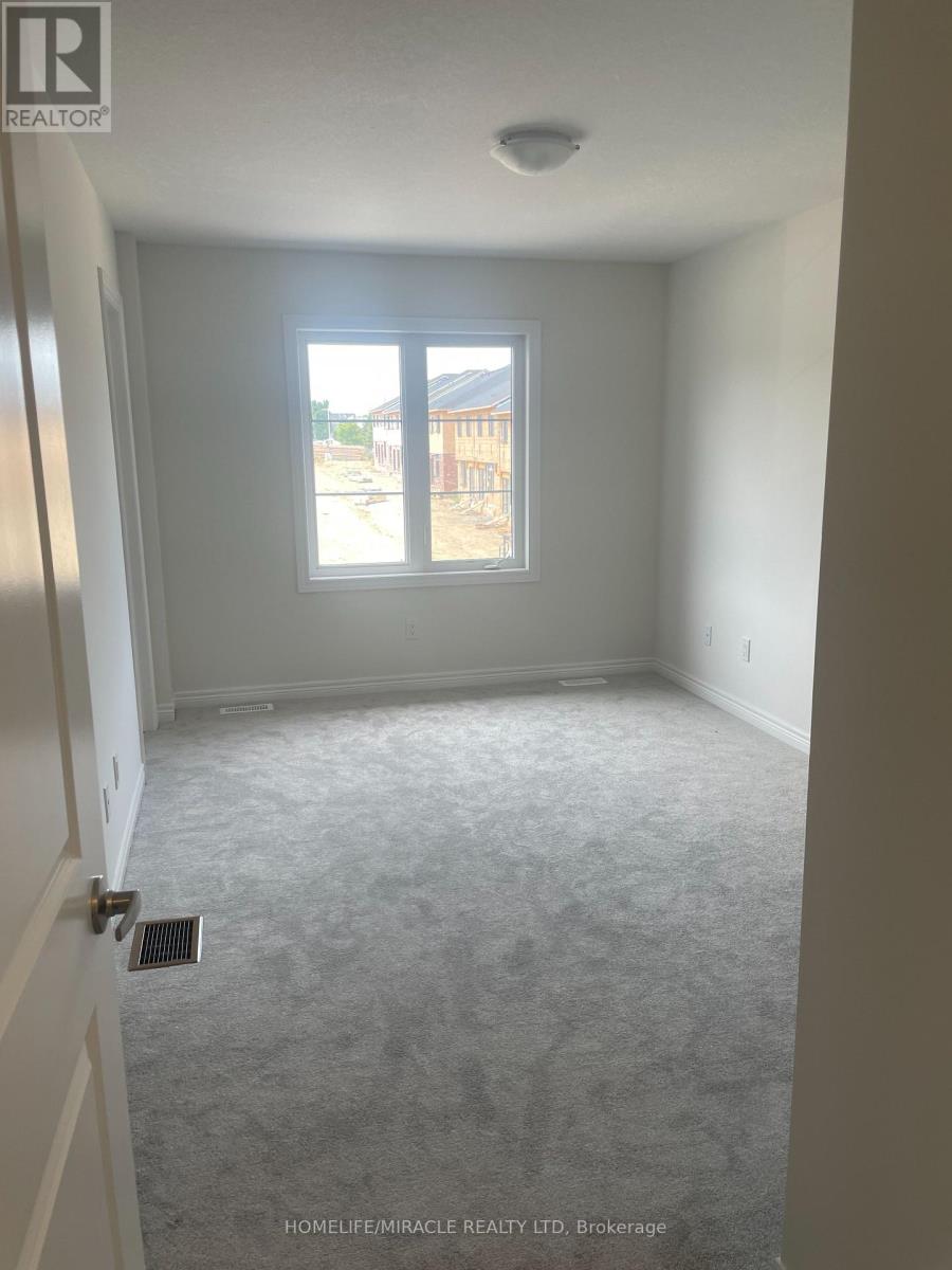 41 Mia Drive, Hamilton, Ontario  L9B 1K2 - Photo 12 - X12794128