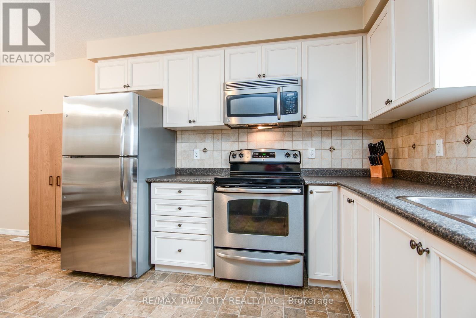 34 Captain Mccallum Drive, Wilmot, Ontario  N3A 0B7 - Photo 5 - X12794146