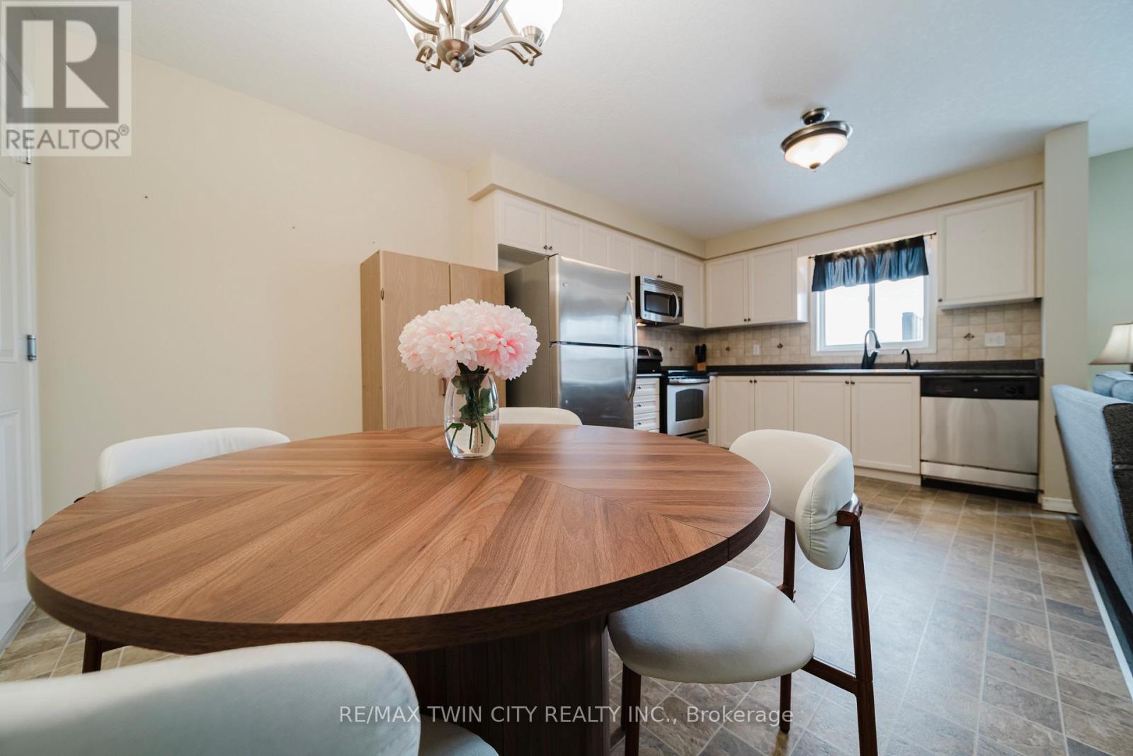 34 Captain Mccallum Drive, Wilmot, Ontario  N3A 0B7 - Photo 7 - X12794146